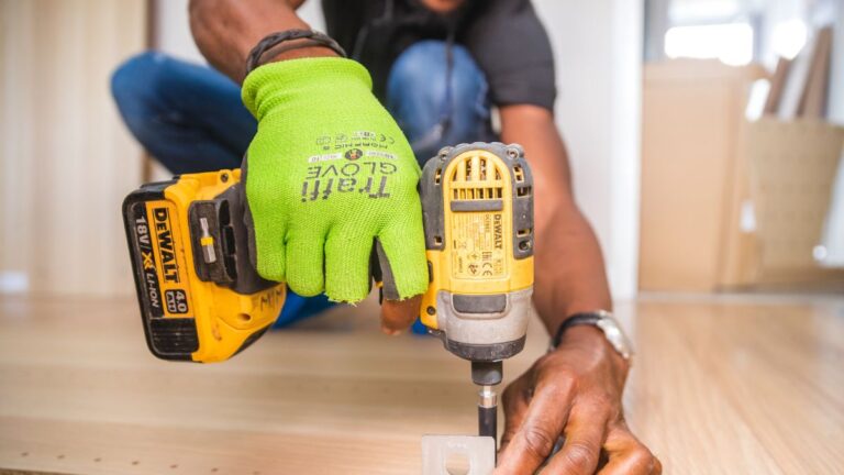 parafusadeira dewalt