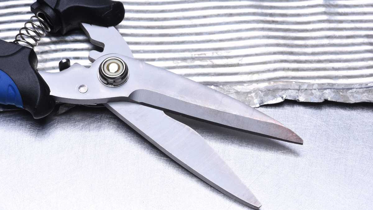tesoura para cortar chapa